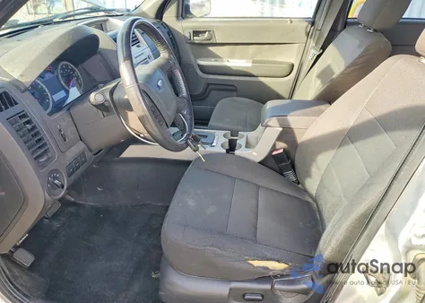 2010 Ford Escape Xlt z USA, uszkodzony, nr VIN 1FMCU0D71AKD37495